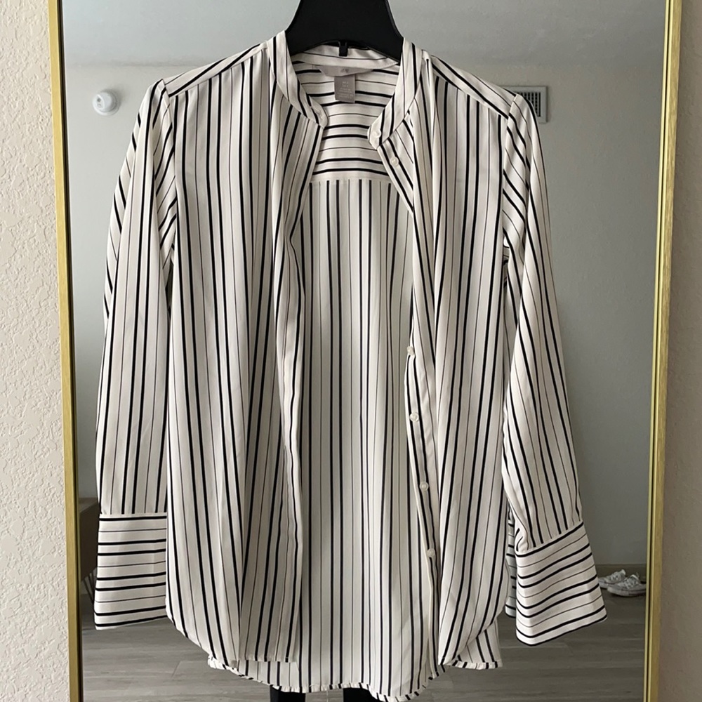H&M blouse - Picture 3 of 5
